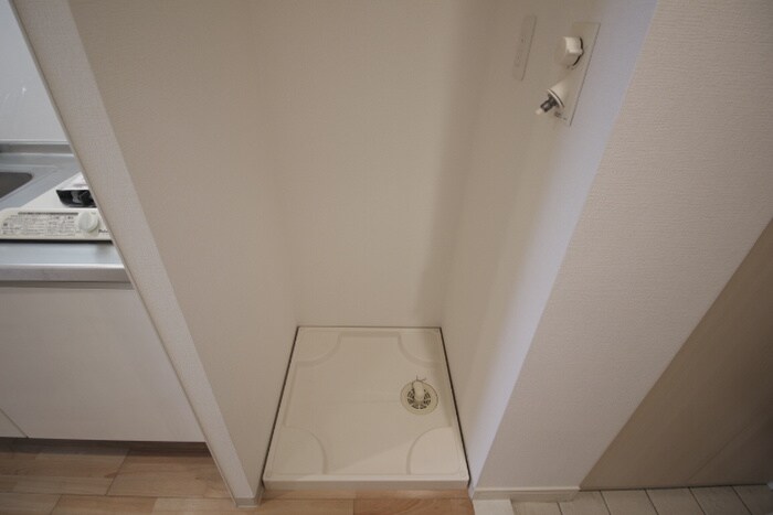 物件内観写真13　(洗濯機置場)