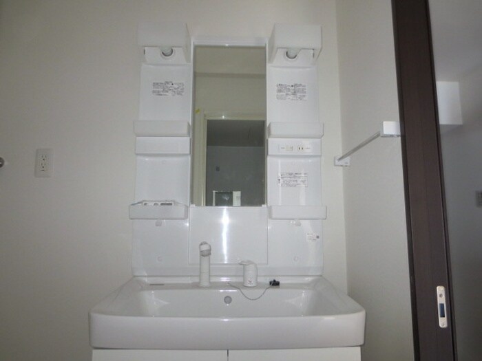 物件内観写真12　(洗面)