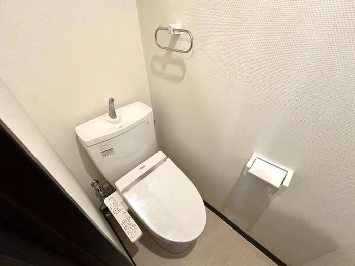 物件内観写真14　(トイレ)