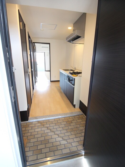 物件内観写真15　(玄関)