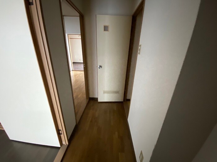 物件内観写真18　(廊下)