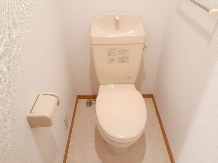 物件内観写真15　(トイレ)