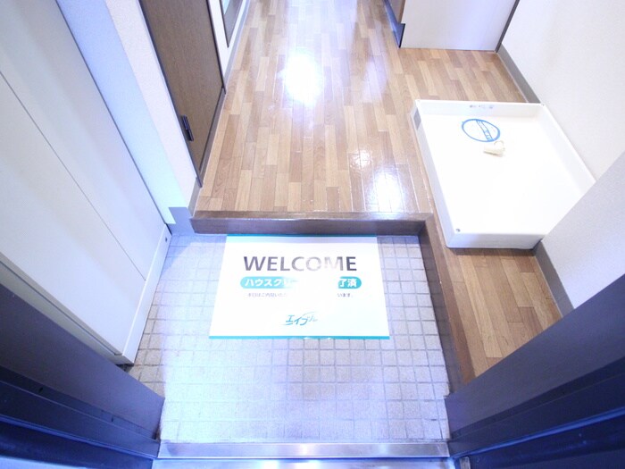 物件内観写真18　(玄関)