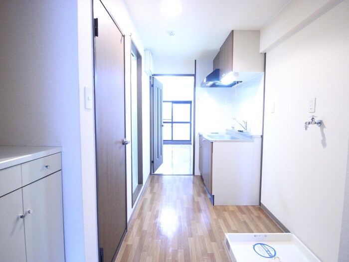 物件内観写真20　(廊下)