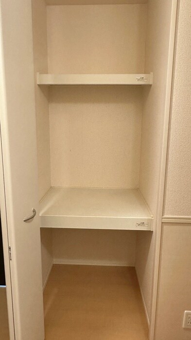 物件内観写真12　(収納)
