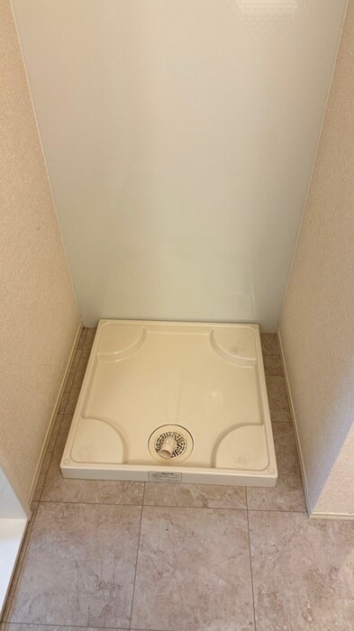 物件内観写真14　(洗濯機置場)