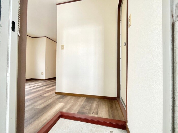 物件内観写真17　(廊下)