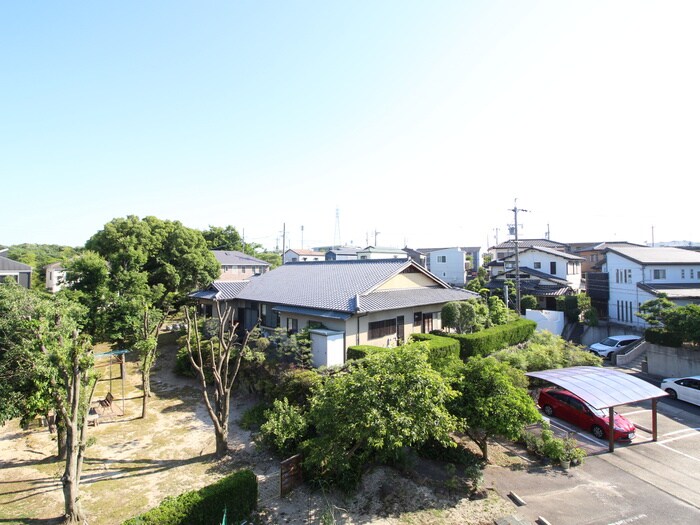 物件内観写真22　(室内からの展望)