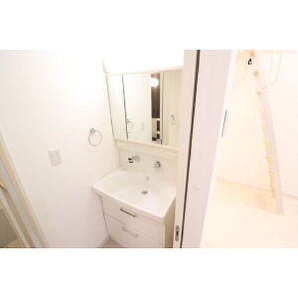 物件内観写真12　(洗面)