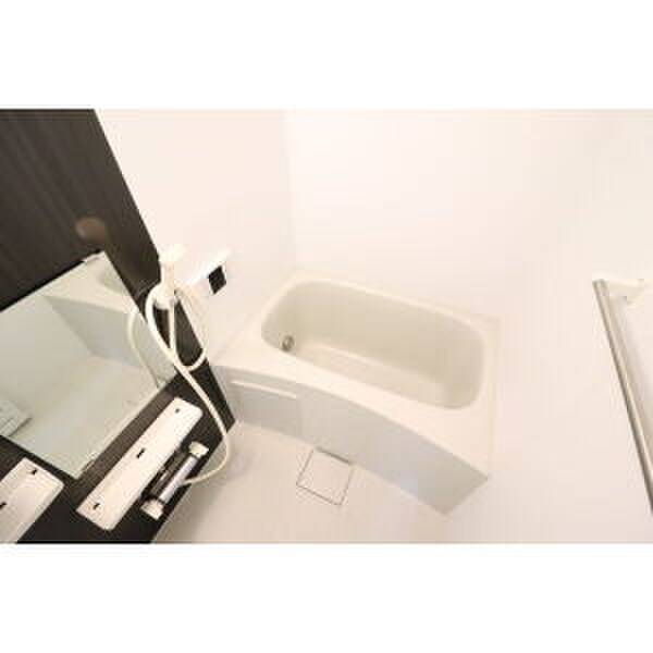 物件内観写真13　(バス／シャワールーム等)