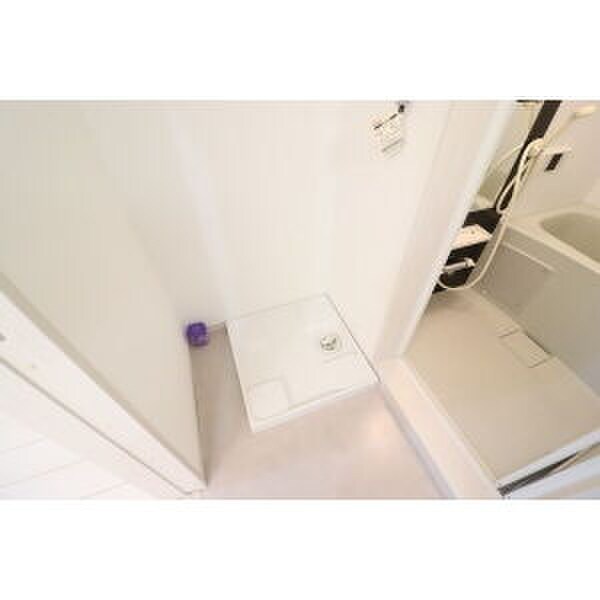 物件内観写真15　(洗濯機置場)