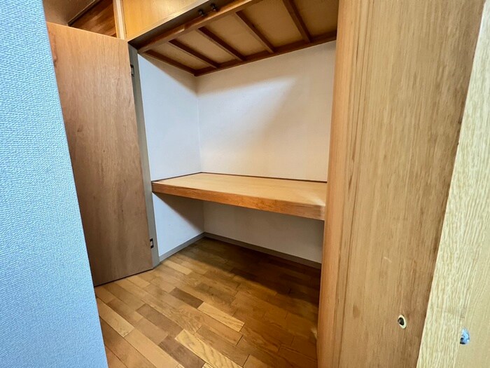 物件内観写真10　(収納)