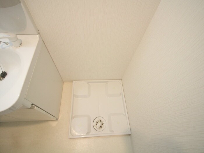 物件内観写真13　(洗濯機置場)