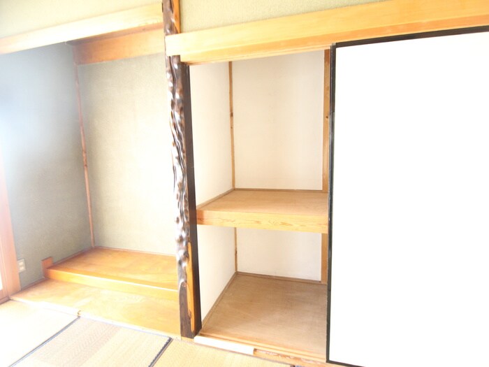 物件内観写真12　(収納)