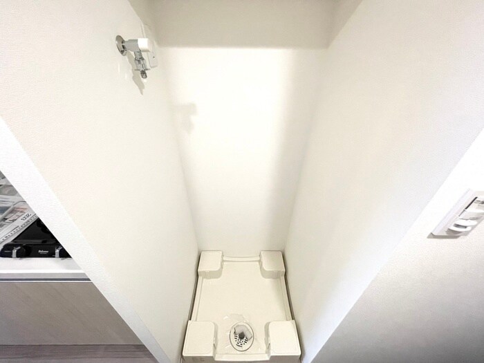 物件内観写真12　(洗濯機置場)