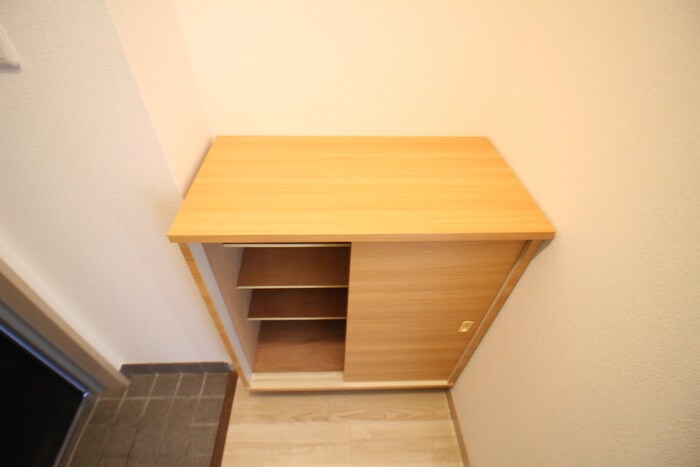 物件内観写真8　(靴箱)