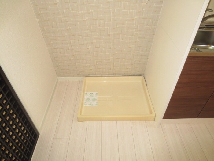 物件内観写真11　(洗濯機置場)