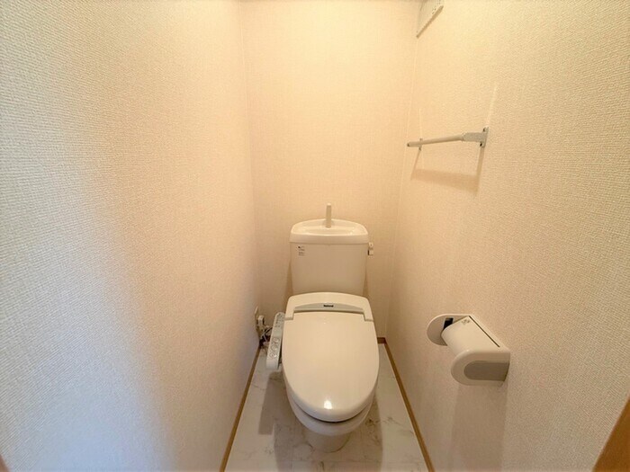 物件内観写真6　(トイレ)