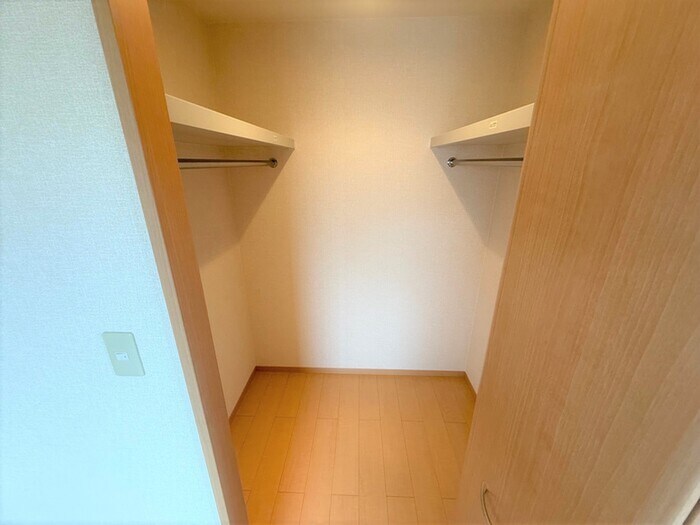 物件内観写真7　(収納)