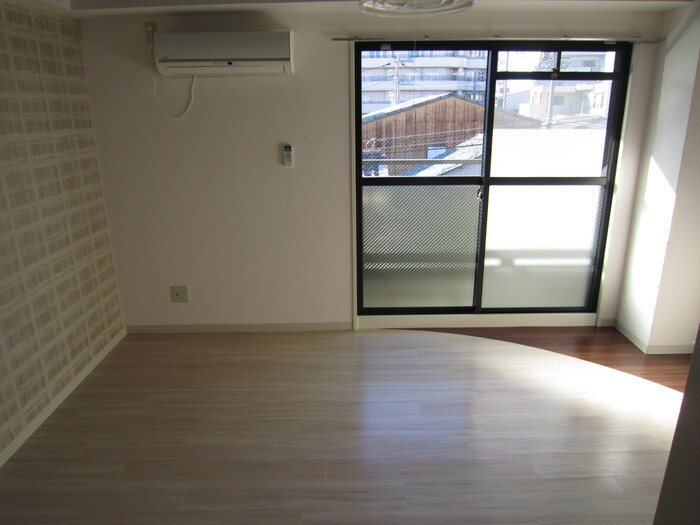 物件内観写真10　(居室)