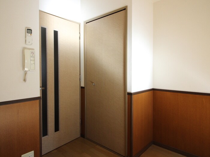 物件内観写真15　(収納)