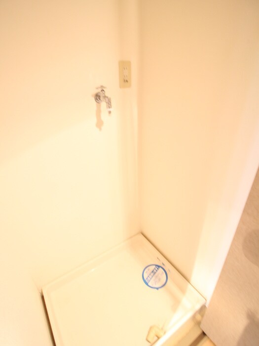 物件内観写真15　(洗濯機置場)