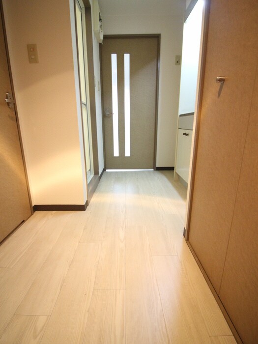 物件内観写真20　(廊下)