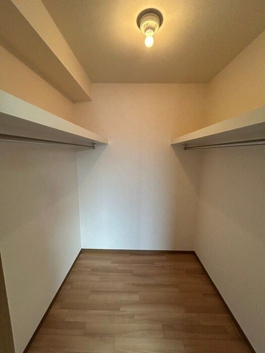 物件内観写真18　(収納)