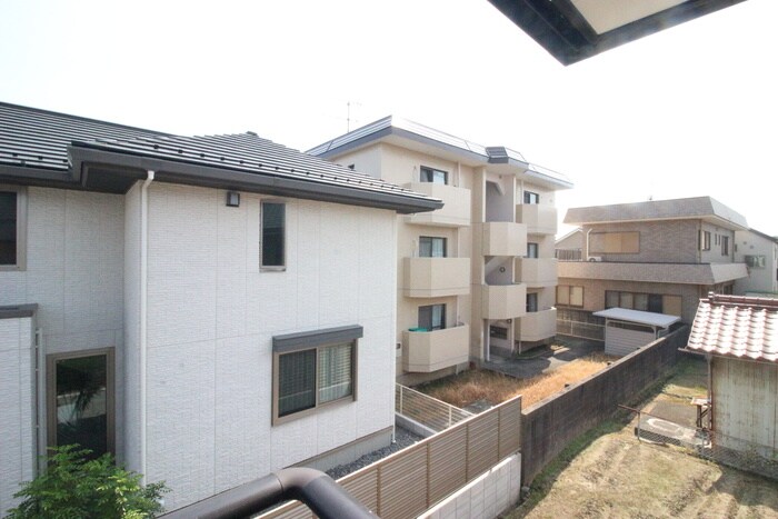 物件内観写真18　(室内からの展望)