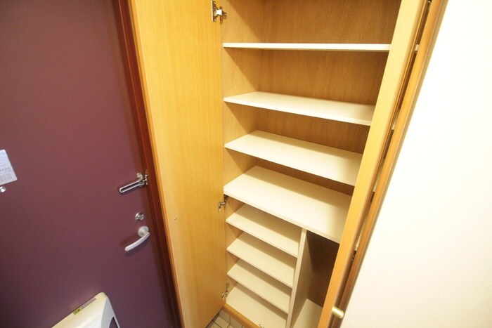 物件内観写真18　(靴箱)