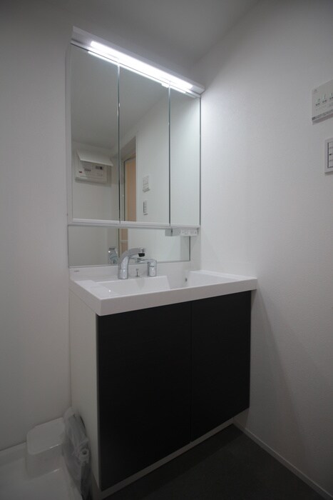 物件内観写真13　(洗面)