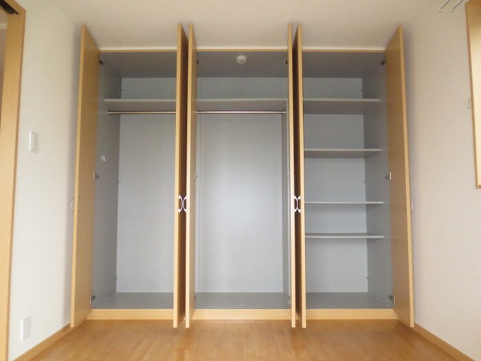 物件内観写真8　(収納)