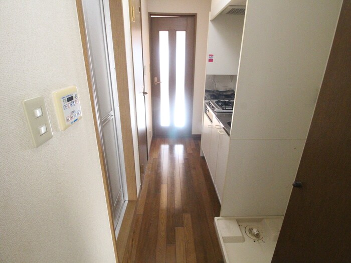 物件内観写真20　(廊下)