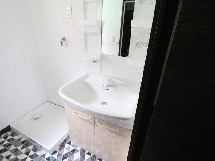 物件内観写真13　(洗面)