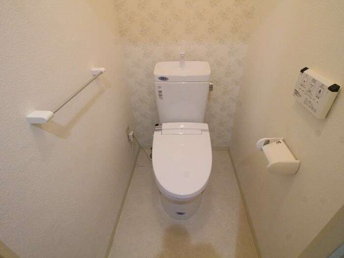 物件内観写真13　(トイレ)