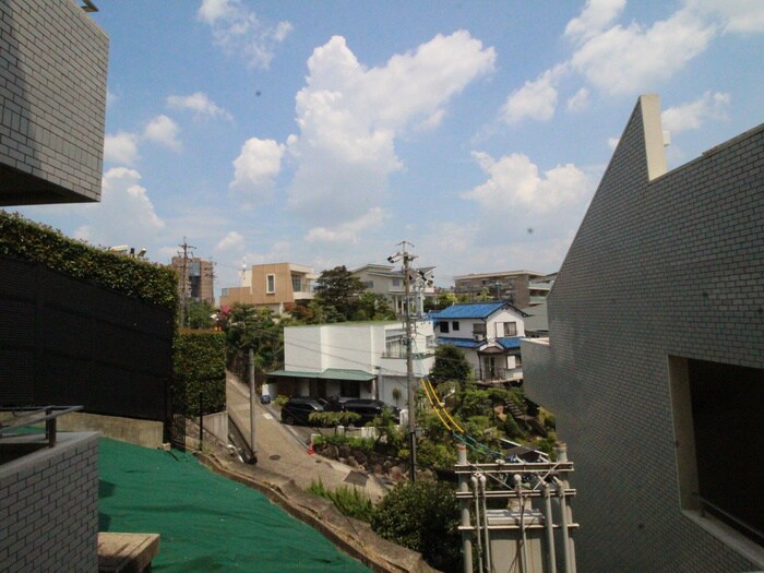 物件内観写真16　(室内からの展望)