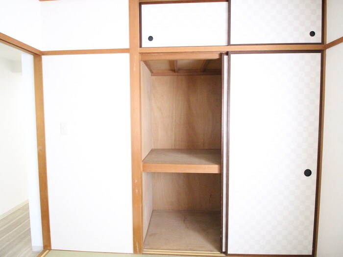 物件内観写真18　(収納)
