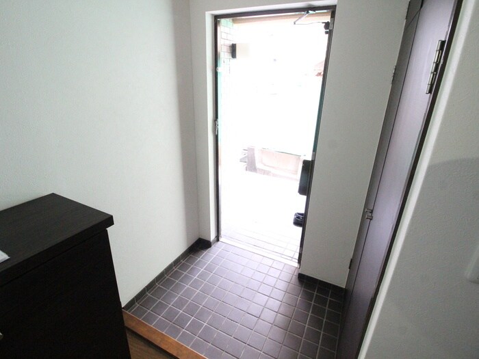 物件内観写真22　(玄関)