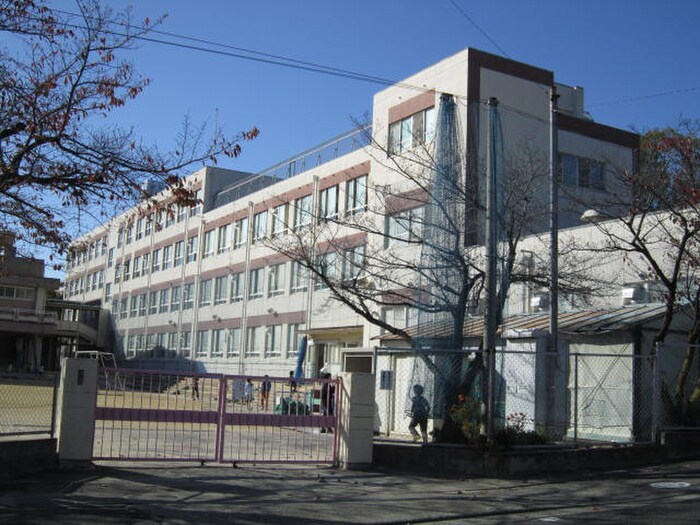八事東小学校