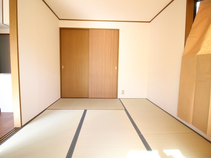 物件内観写真13　(居室)