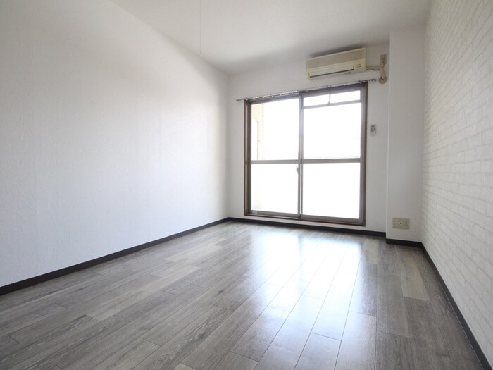 物件内観写真10　(居室)