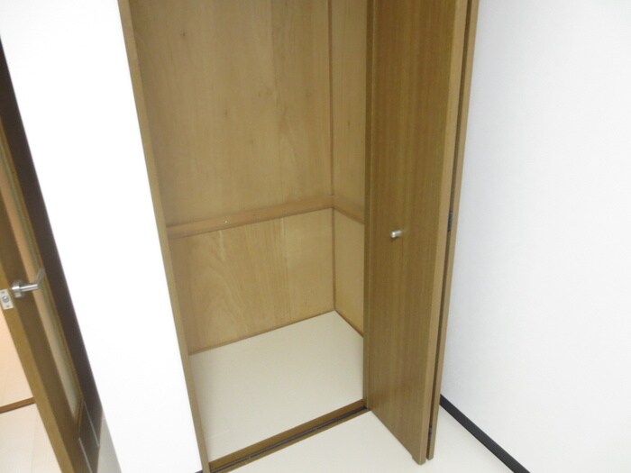 物件内観写真13　(収納)