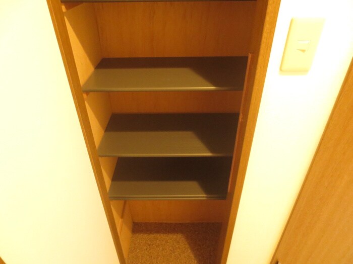 物件内観写真15　(靴箱)