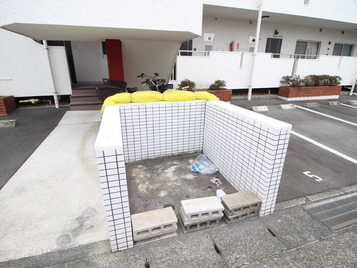 物件外観写真2　(建物設備)