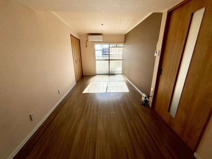 物件内観写真8　(居室)