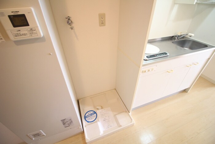 物件内観写真11　(洗濯機置場)