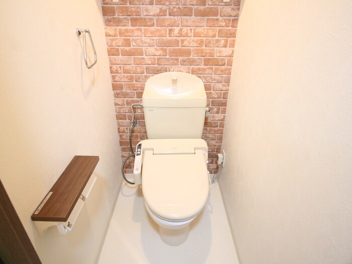 物件内観写真12　(トイレ)