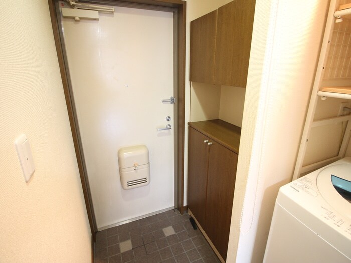 物件内観写真14　(玄関)