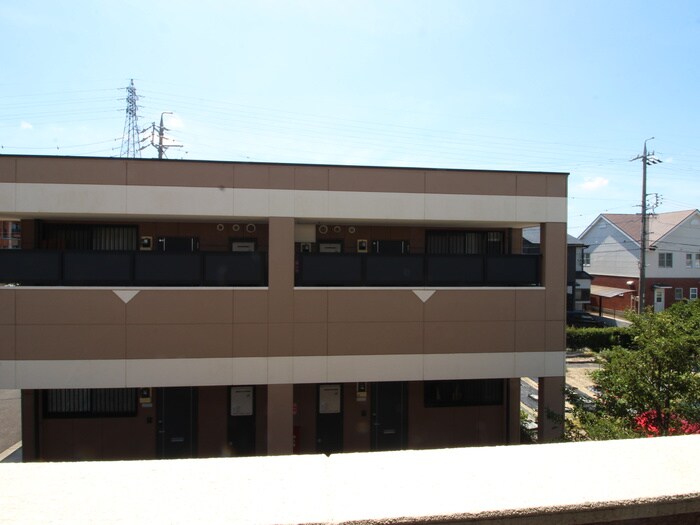 物件内観写真16　(室内からの展望)