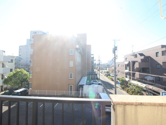 物件内観写真20　(室内からの展望)